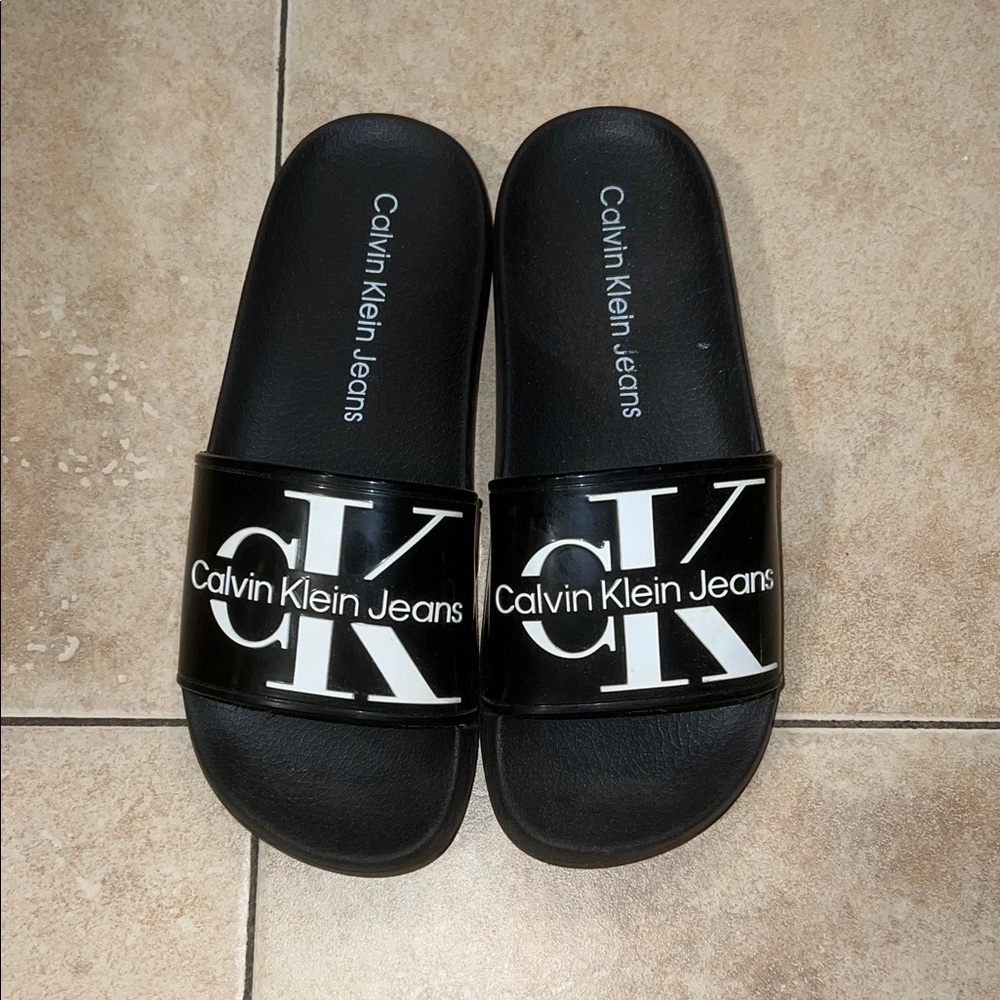 Calvin Klein Black and White Logo Slides